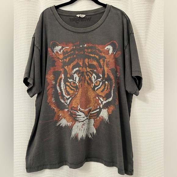 Wrangler Oversized Tiger T-Shirt - Picture 1 of 4